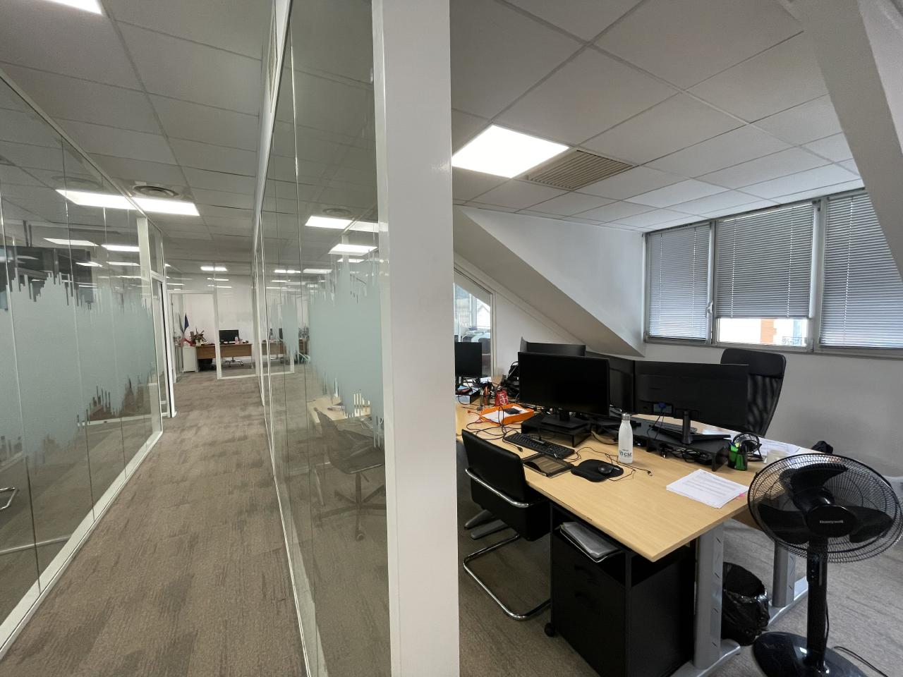 Bureau Saint-Ouen 300m² Location bureau Saint-Ouen Seine-Saint-Denis OLBUR2313735 7